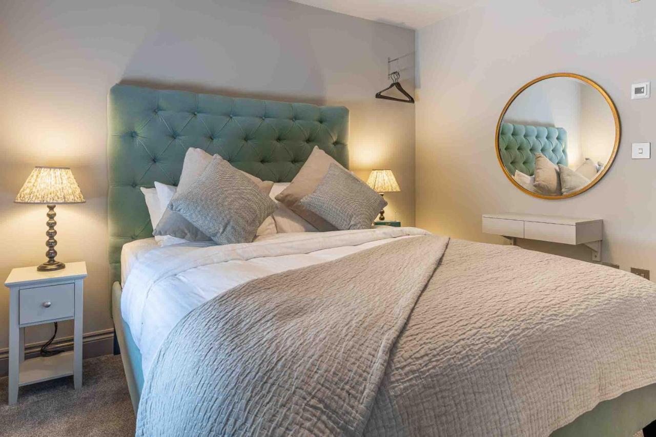 Stylish Modern 1 Bedroom, City Centre Bath Bagian luar foto