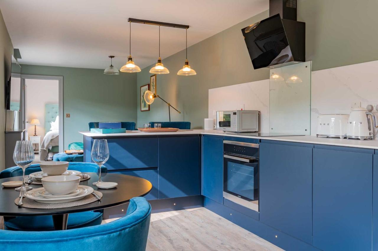 Stylish Modern 1 Bedroom, City Centre Bath Bagian luar foto